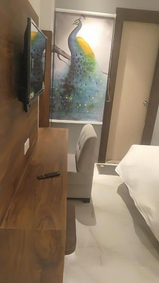 Hotel The Nilsa New Delhi Buitenkant foto