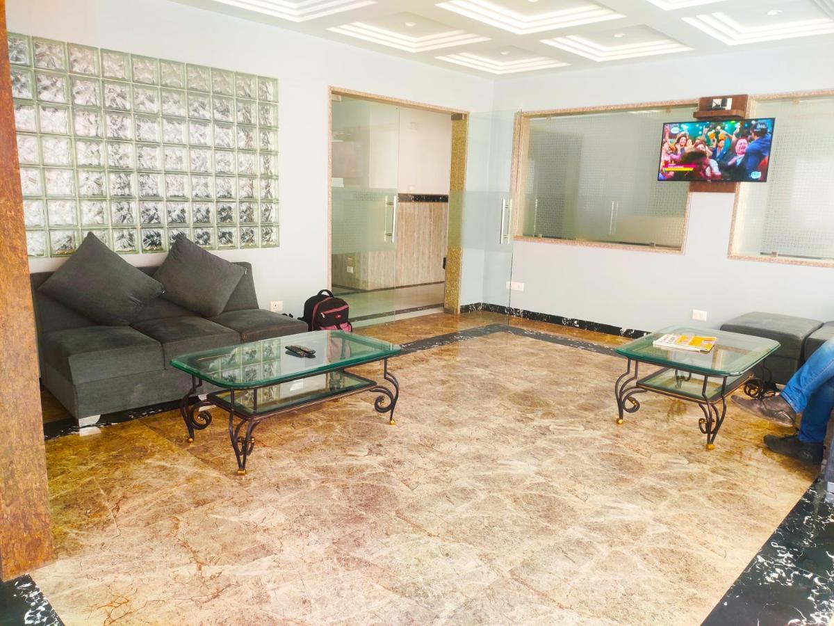 Hotel The Nilsa New Delhi Buitenkant foto